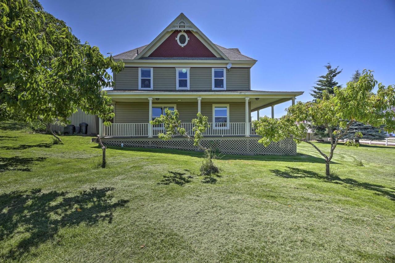 Storybook Glade Historical Homestead With Views! Hood River Esterno foto